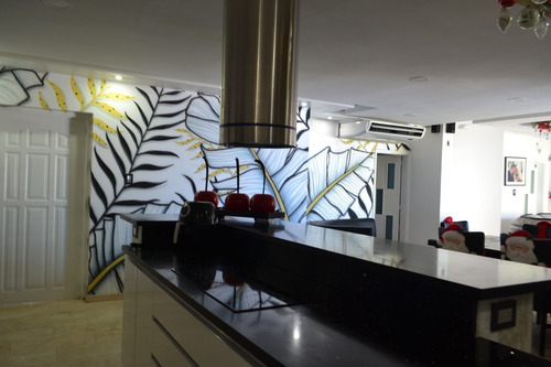 Imagen 6 de 6 de Bellísima Casa Con Piscina En Plaza Portugal, La Floresta. #22-12688. 0412 1064720