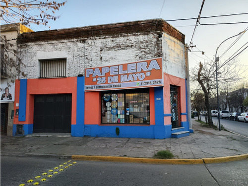 Casa Con Local Centrico Esquina