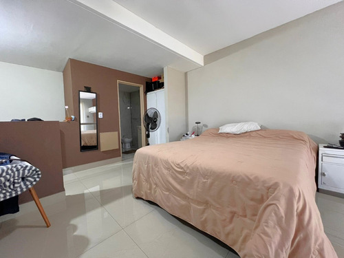 Depto 2 Ambientes En Duplex Con Balcon // Av. Presidente Peron 2672