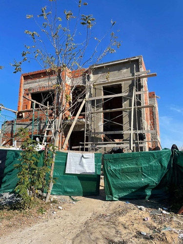 Imagen 12 de 22 de Casa En Dos Plantas - Santa Elena - Pilar Del Este