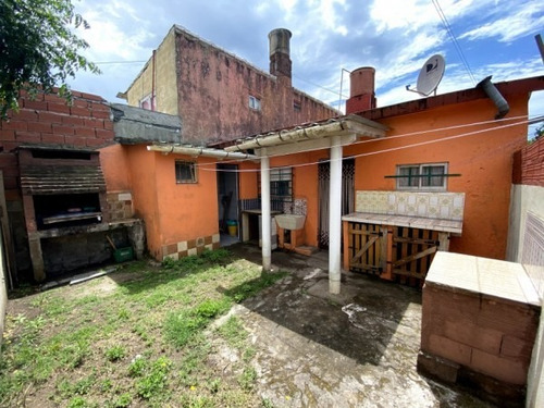 Imagen 4 de 12 de Vendo Casa De 3 Ambientes Con Patio Con Parrilla Y Cochera En Zona Residencial De Mar De Ajo.