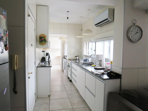 Imagen 12 de 15 de Venta Apartamento Dos Dormitorios, Servicio Completo Y Garaje, Pocitos