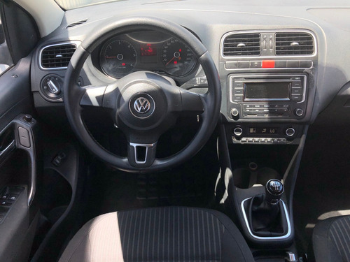Imagen 11 de 15 de Volkswagen Vento 2014 1.6 Highline Mt