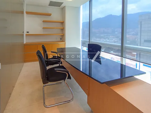 Oficina En Arriendo En Santa Bárbara