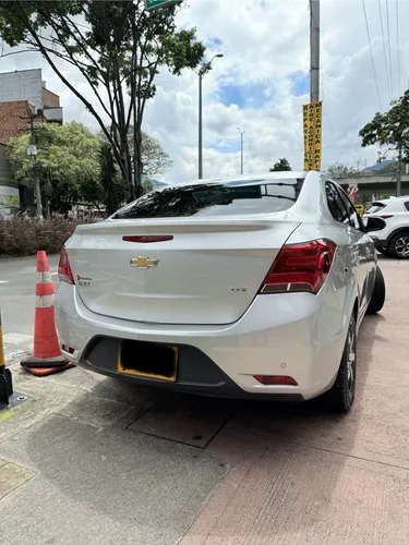 Chevrolet Onix 1.4 Ltz 4 p
