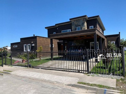 Casa En Excelente Barrio, Cercano A Colegio Alemán