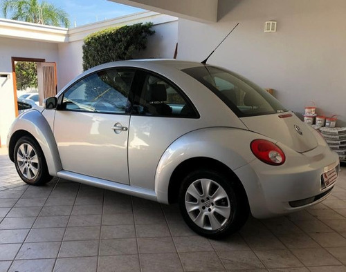 Volkswagen New Beetle 2.0 Mi Automático