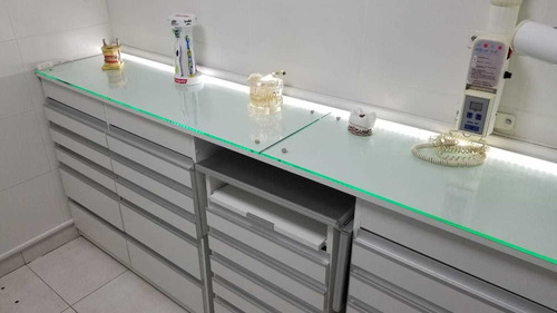 Imagen 2 de 2 de Mobiliario Clinico Odontología Estética Salud