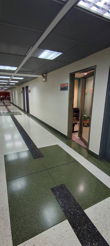 Consultorio Médico Con Planta 100 % . En Torre C, Piso 2. Clinica La Viña
