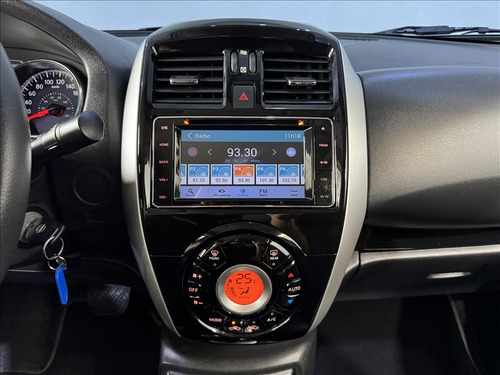Nissan Versa 1.6 16V FLEXSTART UNIQUE 4P XTRONIC