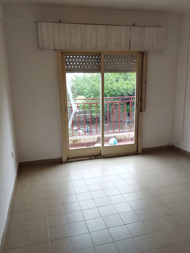 Venta Ph Con Dos Deptos + Patio - Williams Morris