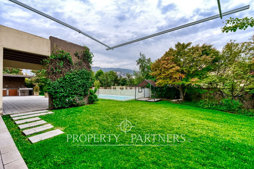 Impecable Casa En Los Bravos Nororiente Con Piscin...