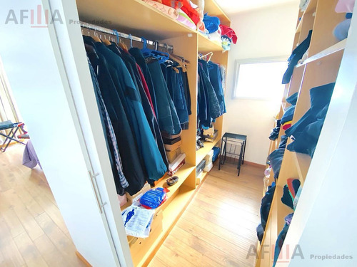 Venta Departamento 4 Dormitorios Piscina Rambla- Malvín