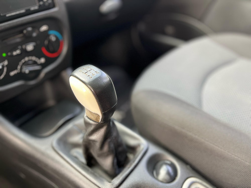 Peugeot 207 1.4 Xr Flex 5p