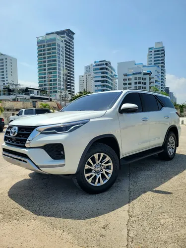 Toyota Fortuner 2.7L SRV