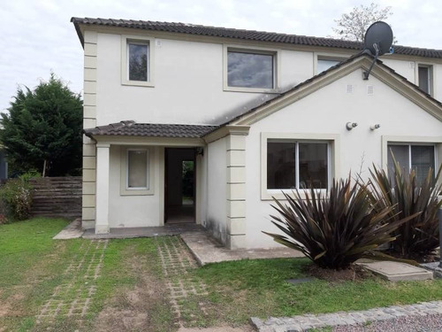 Imagen 2 de 17 de Casa En Venta Ubicado En El Boulevard, Pilar