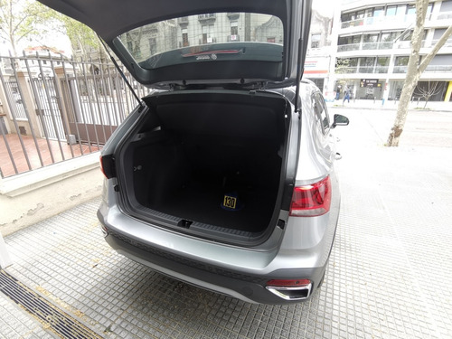 Imagen 17 de 20 de Volkswagen Taos 2022 1.4 Tsi 250 At Highline