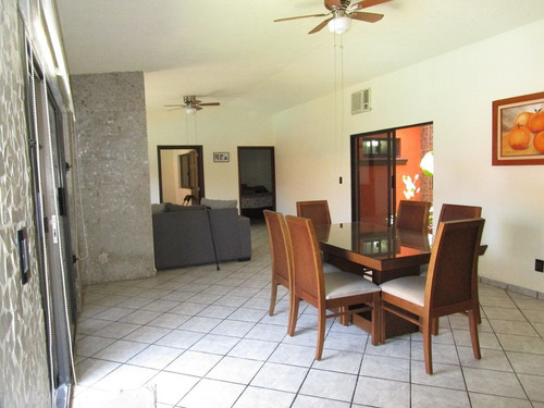 Imagen 8 de 14 de Bonita Casa En Un Solo Nivel En Ahuatepec, Cuernavaca