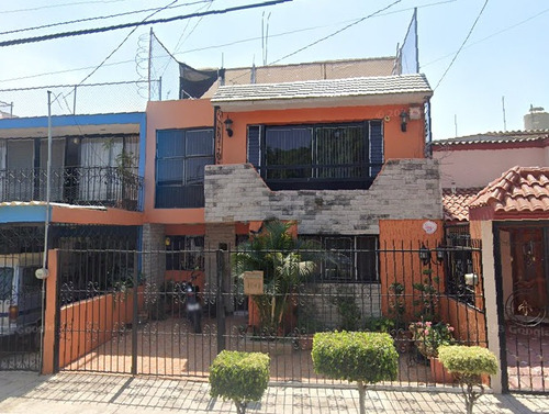 Casa En Venta En Colonia La Loma, Guadalajara, Jalisco. Die