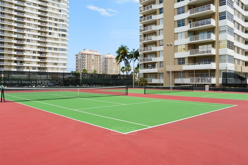 Departamento En Venta En Hallandale, Miami, Florida