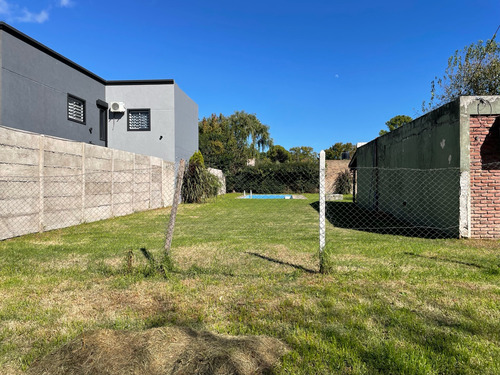 Terreno En Venta, Barrio Parque El Trebol, La Union