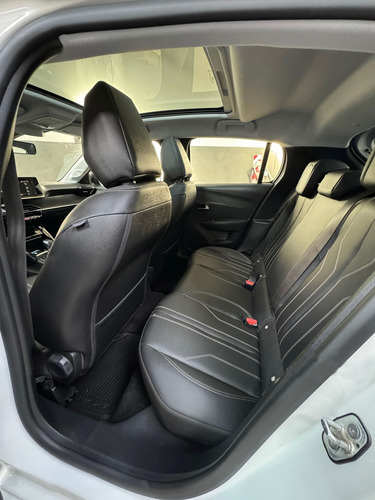 Peugeot 208 1.6 Feline Tiptronic
