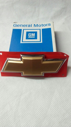 Escudo Portón Chevrolet Corsa Wagon 09/ Legítimo Gm