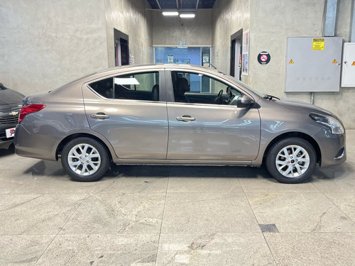 Nissan Versa 1.6 16V FLEX SV 4P MANUAL