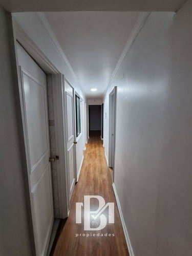 Casa En Venta De 4 Dorm. En Las Condes