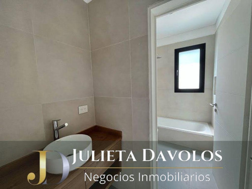 Imagen 19 de 22 de Casa En Venta 4 Dormitorios Barrio El Canton Con Pileta