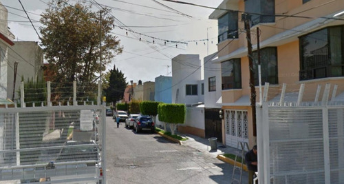Imagen 4 de 10 de Amplia Casa Con 3 Recamaras En Tlalnepantla