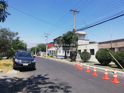 Casa En Venta De 6 Dormitorios En Independencia