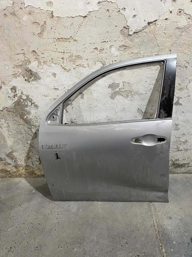 Puerta Delantera Izquierda Toyota Hilux Usada Con Detalles