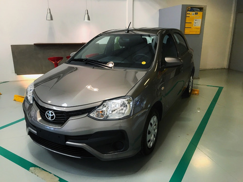Toyota Etios X 1.5 6 M/t 5p