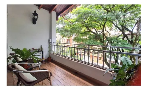 Edificio De Tres Niveles En La Magnolia, Envigado