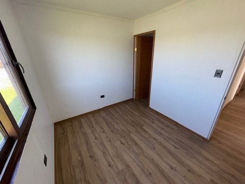 Casa En Arriendo De 4 Dorm 3 B. En Condominio Olivar