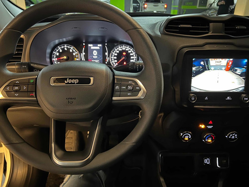 Imagen 13 de 20 de Jeep Renegade 2022 1.8 Sport
