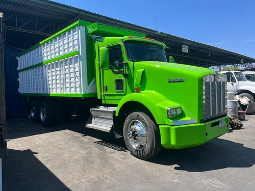 Kenworth T800 Moderno Agavero Verde