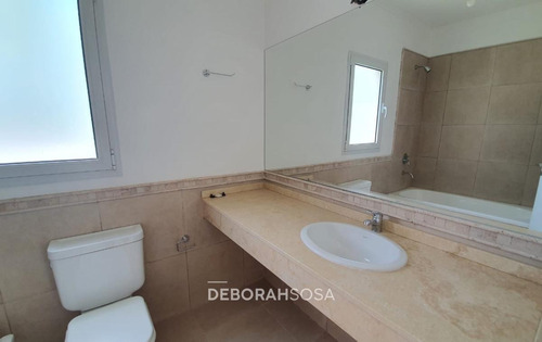 Imagen 4 de 24 de Exclusiva Casa En Venta - El Cantón