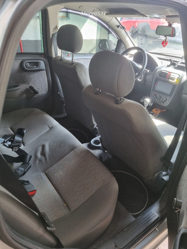 Chevrolet Corsa 1.8 Maxx Flex Power 5p