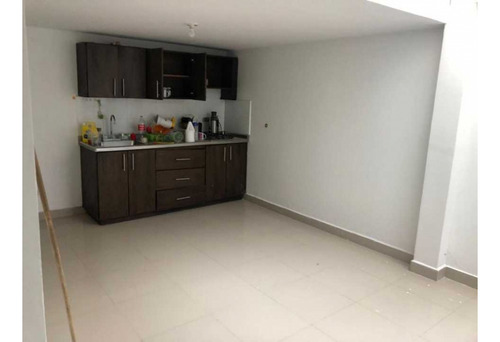 Hermosa Casa Unifamiliar De Dos (2) Plantas En Venta - Carmen De Vib.