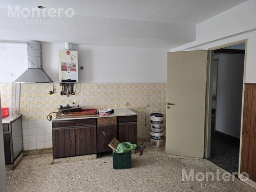 Ph En Villa Urquiza, Gran Balcon A La Calle, Cochera, 1 Piso X Escalera