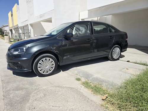 Volkswagen Vento 1.6 Starline At