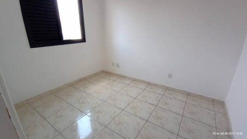 Imagem 12 de 15 de Apartamento Muito Bem Localizado !!! - 158