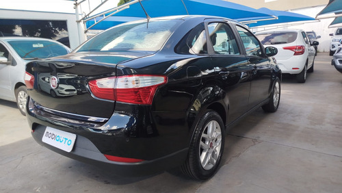 Fiat Grand Siena 1.6 16v Essence Flex Dualogic 4p