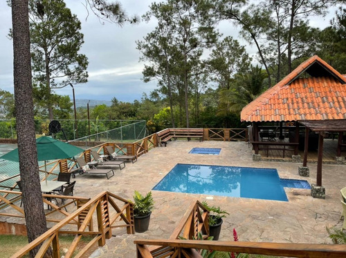 Imagen 1 de 19 de Hermosa Villa En Jarabacoa De Alquiler O Venta