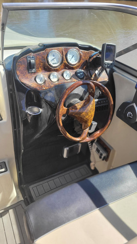 Naval Center 210 Cuddy. Evinrude E-tec 150 Hp