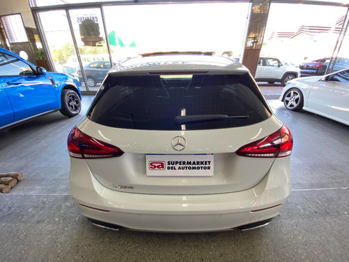 Imagen 13 de 16 de Mercedes Benz A250