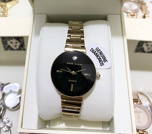 Anne Klein Reloj De Pulsera Para Mujer Ak/2434bkgb Detalles De Diamantes Color de la correa Dorado Color del bisel Negro Color del fondo Negro