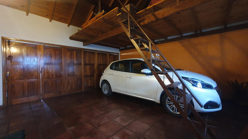 Venta - Chalet Cuatro Ambientes Con Garage Y Patio - Viamonte 4390